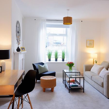 Stayright 3 Bed Home Near Hiking Trails & Parks Llwynypia エクステリア 写真