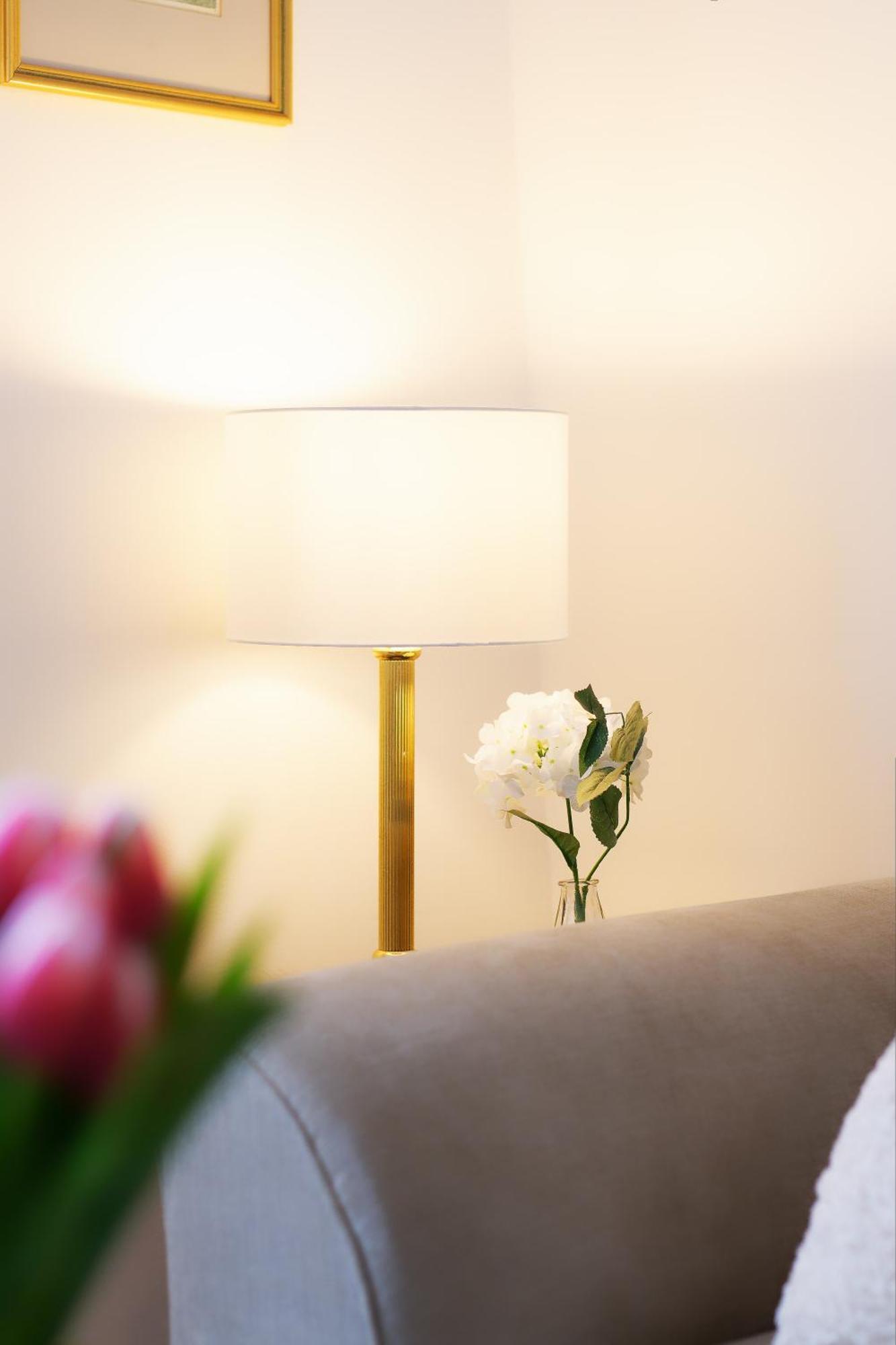 Stayright 3 Bed Home Near Hiking Trails & Parks Llwynypia エクステリア 写真