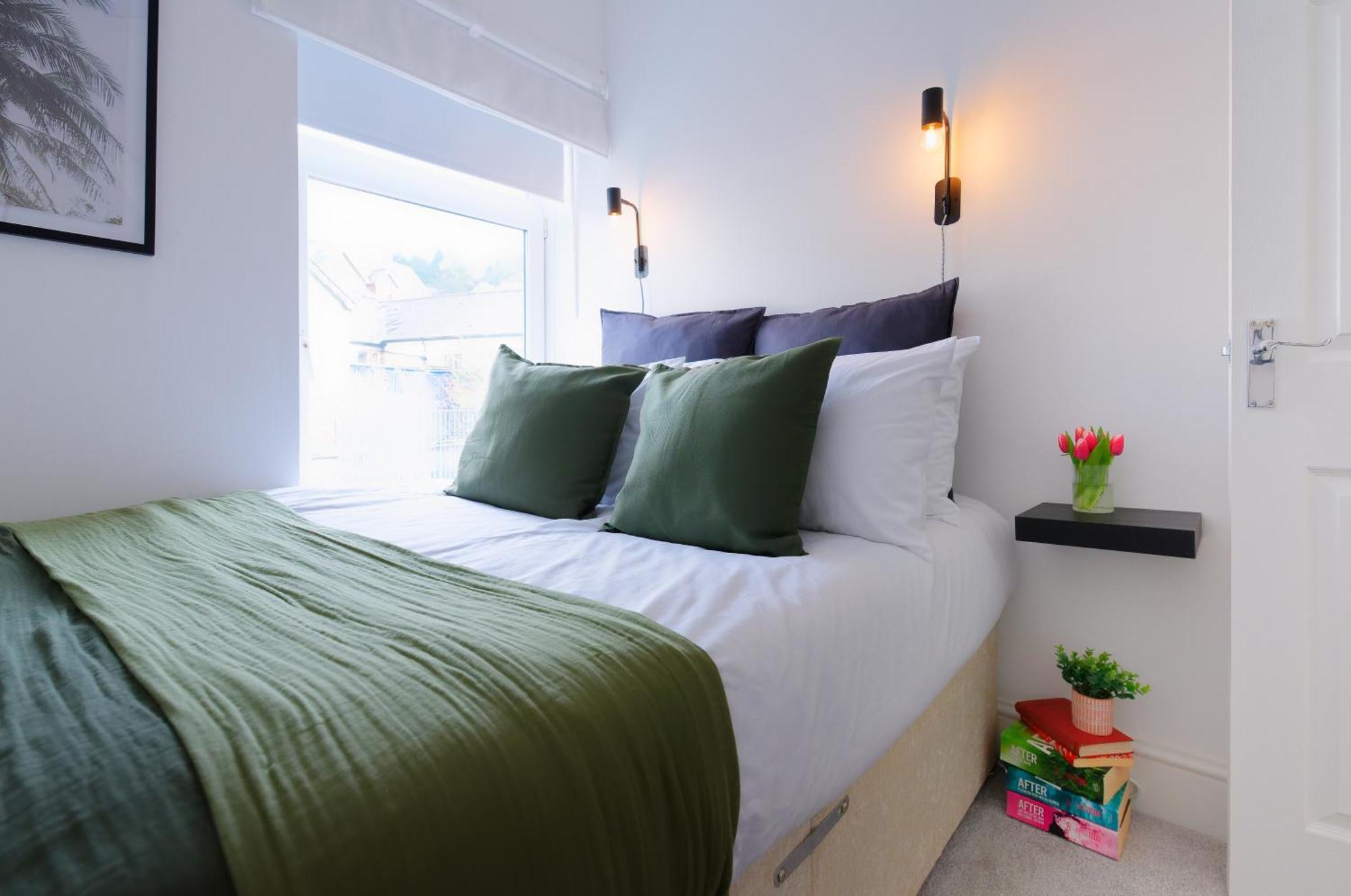 Stayright 3 Bed Home Near Hiking Trails & Parks Llwynypia エクステリア 写真