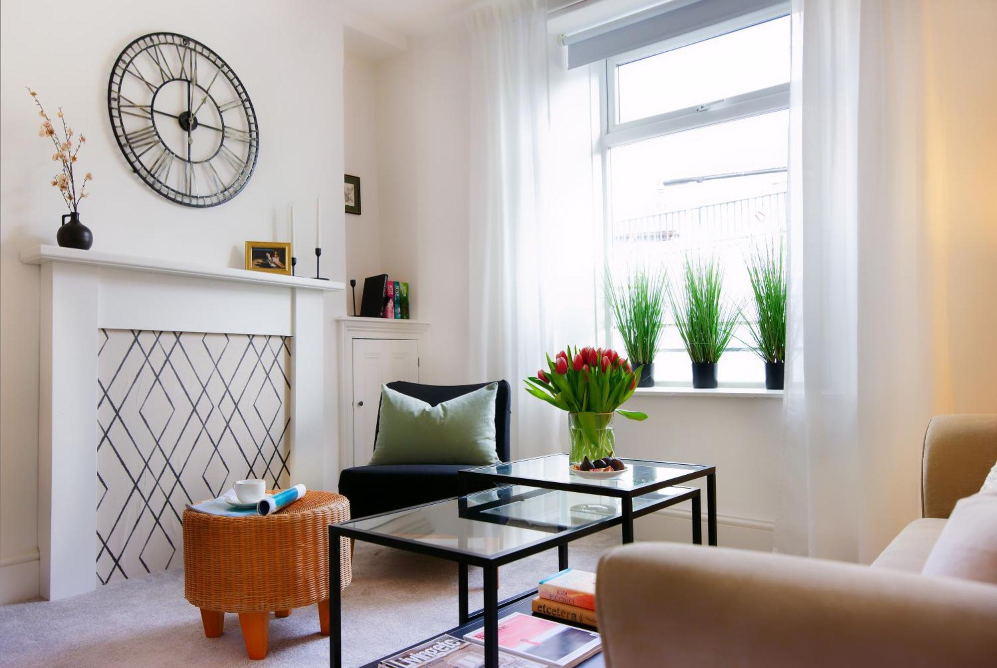 Stayright 3 Bed Home Near Hiking Trails & Parks Llwynypia エクステリア 写真