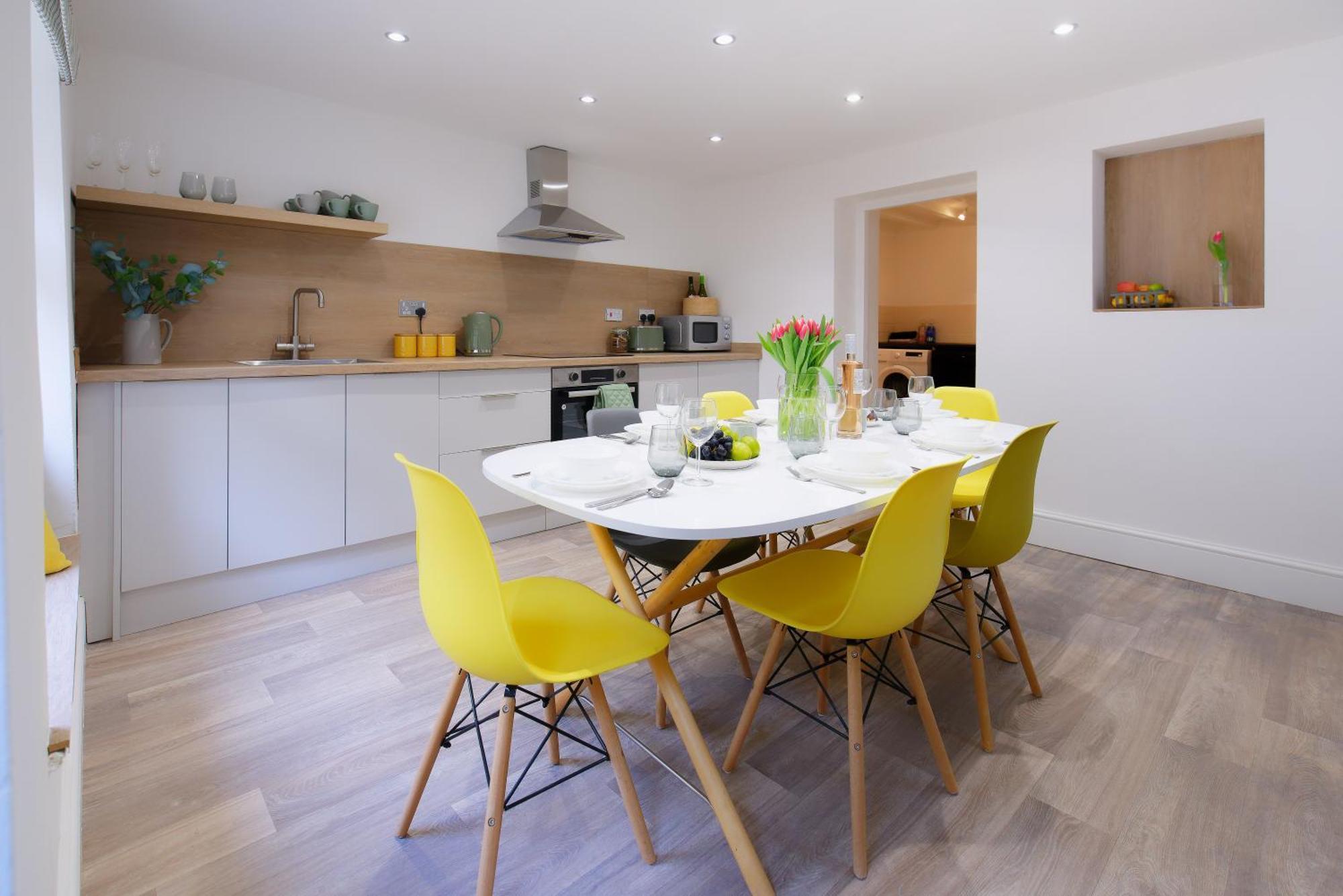 Stayright 3 Bed Home Near Hiking Trails & Parks Llwynypia エクステリア 写真