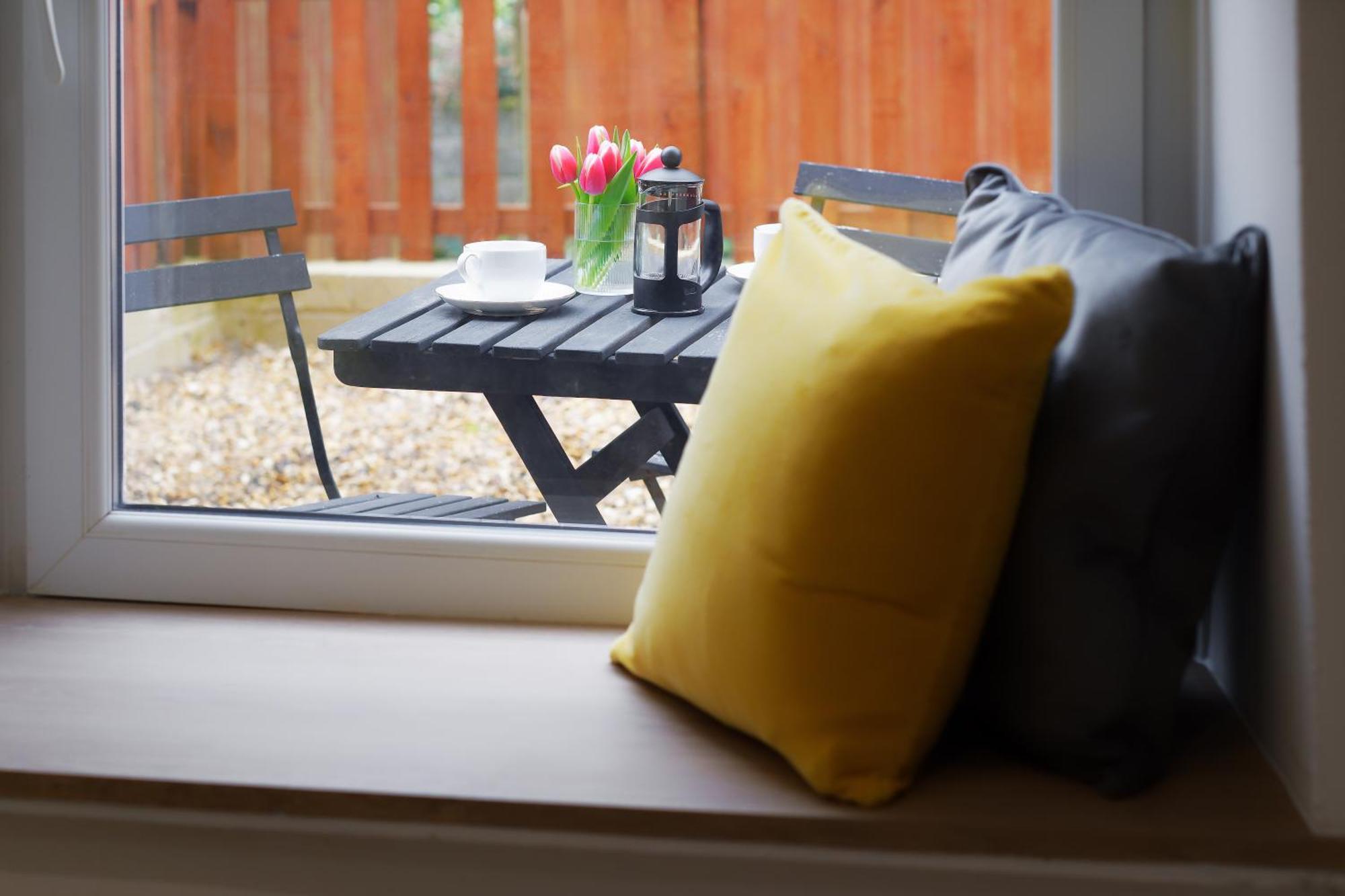 Stayright 3 Bed Home Near Hiking Trails & Parks Llwynypia エクステリア 写真