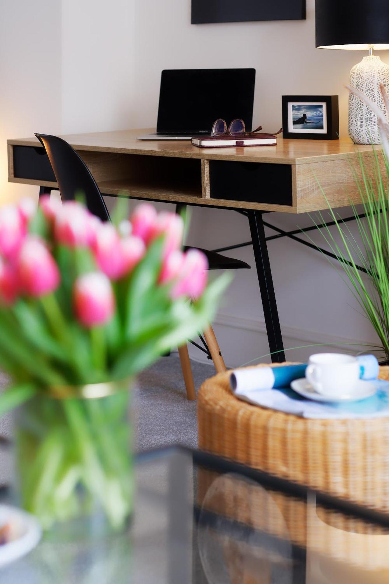 Stayright 3 Bed Home Near Hiking Trails & Parks Llwynypia エクステリア 写真